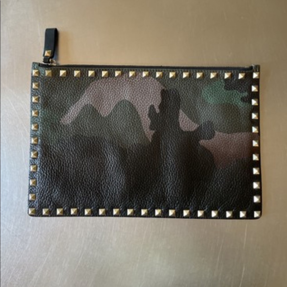 Authentic: Rare Valentino Rockstud Clutch Pouch